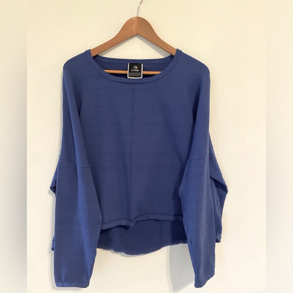 MPG casual sweater